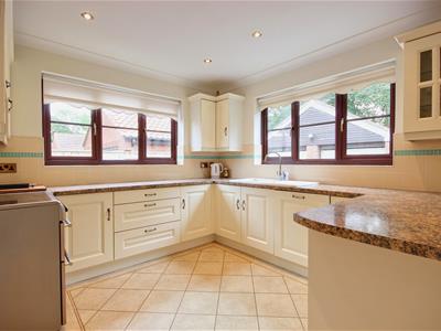 BREAKFAST KITCHEN
